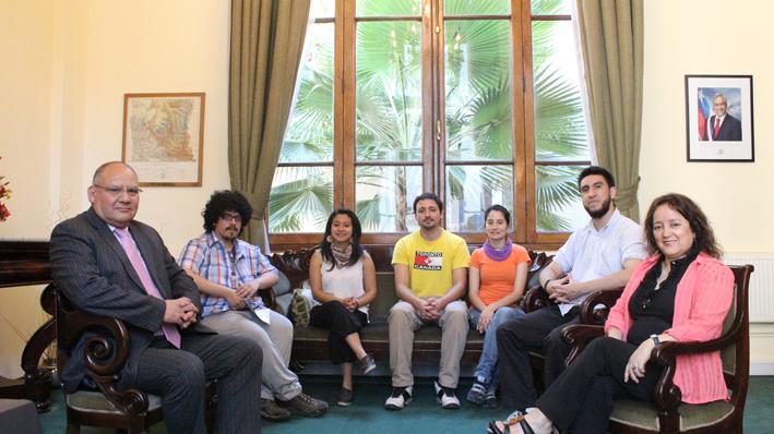 Profesionales de la Universidad Austral.