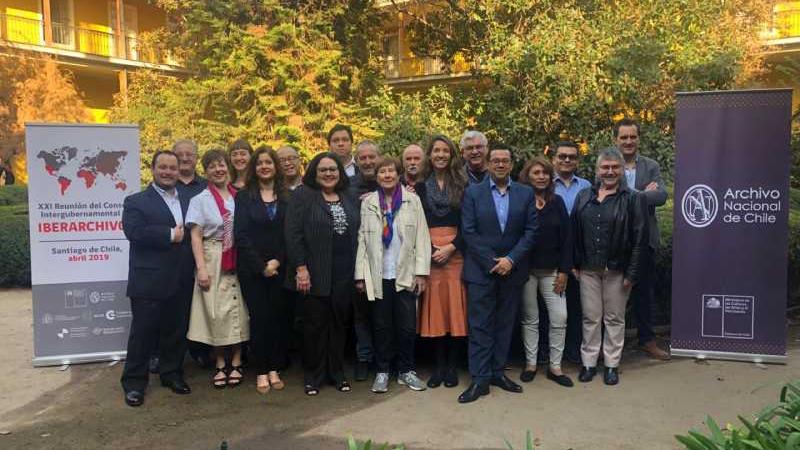 Representantes iberamericanos de archivos.