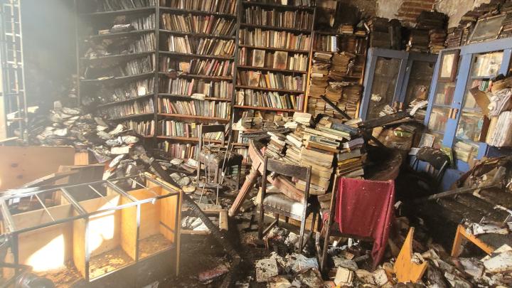 Incendio librería Crisis