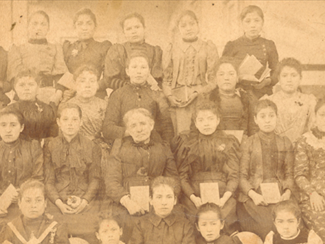 Grupo de niños de colehio.
