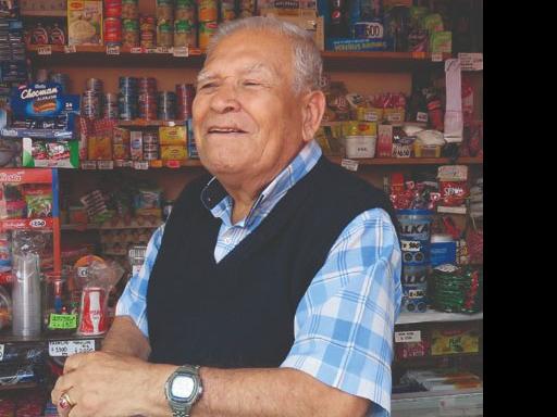 Fotografía de retrato de un hombre.