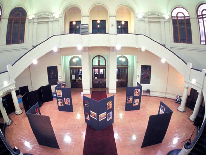 Salón de Exposiciones Los Conservadores.