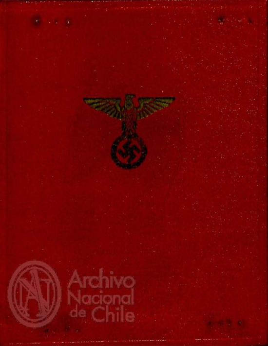 Libreta de membresía al Partido Nazi de August Grusse