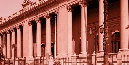 Fachada del Archivo Nacional en color sepia.