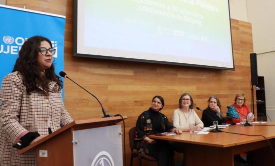 Personas en una charla.