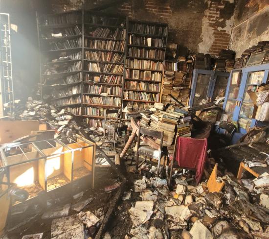 Incendio librería Crisis