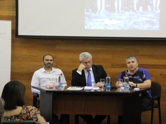 Alberto Rodríguez, Hernán Bustos y Emma de Ramón.