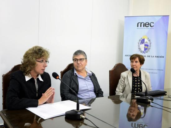 Ana Gabriela González Cargano, Emma de Ramón Acevedo y Alicia Casas de Barrán.
