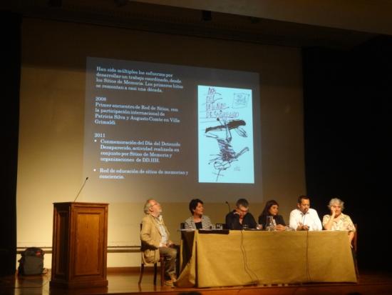 Foro panel en la Biblioteca Nacional.