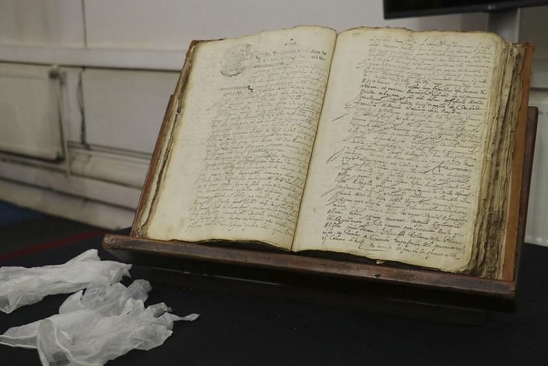 Documentos del Archivo Nacional Histórico exhibidos en la actividad.