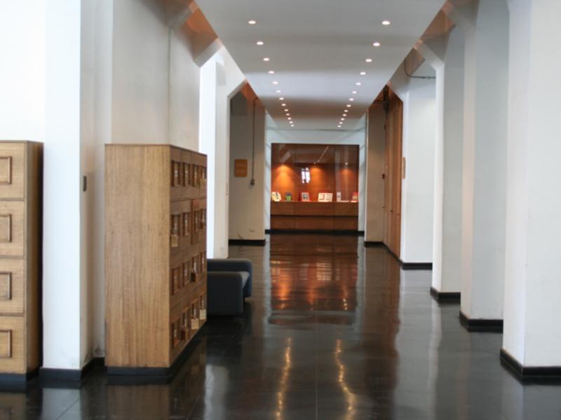 Hall cental del Archivo Nacional de la Administración. Hall cental del Archivo Nacional de la Administración.