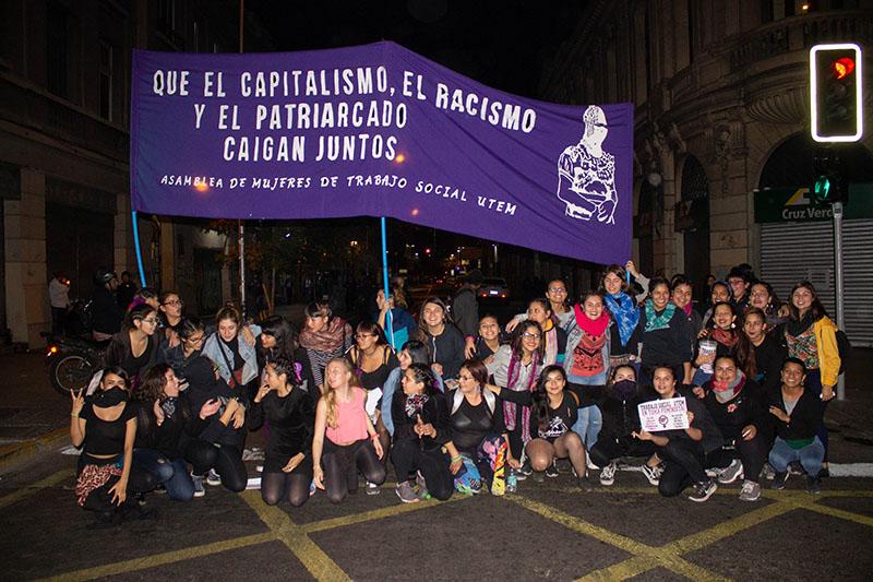 Cartel de Asamblea de Mujeres de Trabajo Social UTEM, Santiago, 2018. Donación Nicolás Seguel.